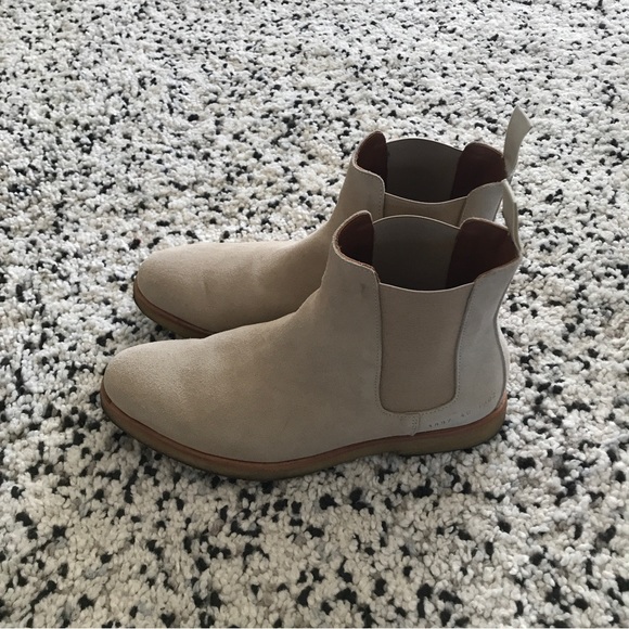 Common Projects Chelsea Boots - Picture 5 of 14